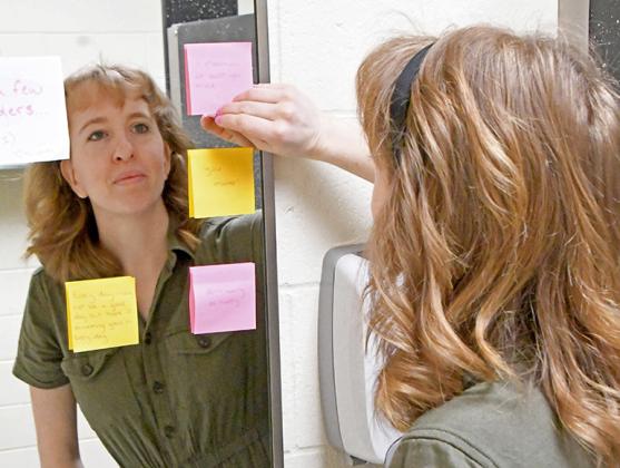 These Affirming, Empowering Post-It Messages Women Are Leaving